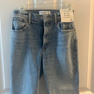 Abercrombie and fitch brand new 90s straight ultra high rise jeans size 24 00s
